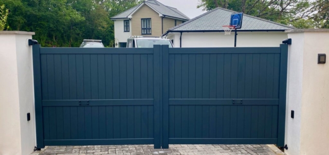 Aluminium Gates Matisse design Anthracite aluminium gates