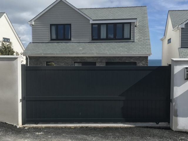 Anthracite Aluminium Sliding Gate