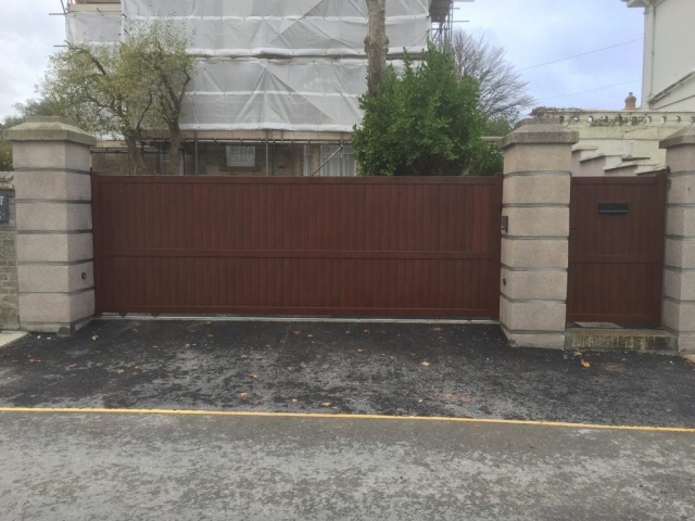 Aluminium Sliding Gate