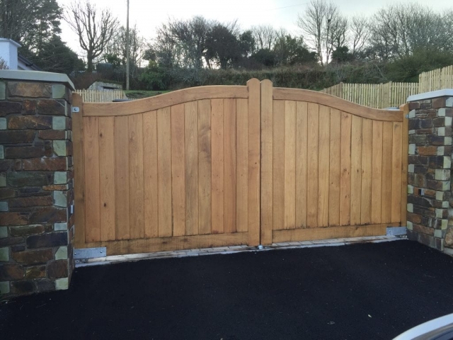 Oak Gates