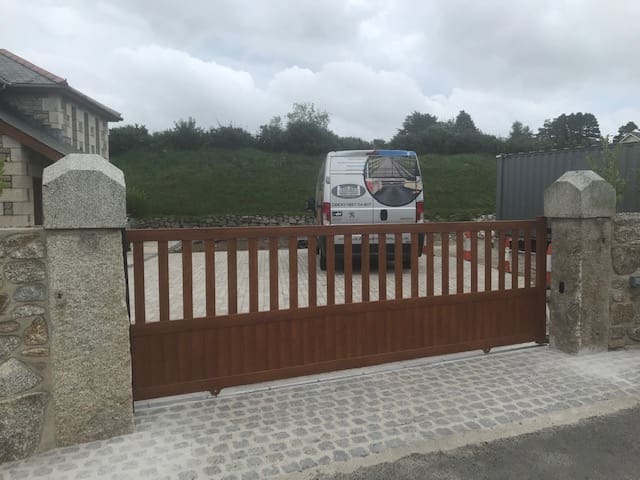 Golden Oak Wood effect aluminium gate Golden Oak Wood effect Aluminium Gates