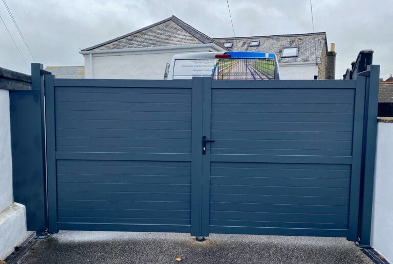 RMG002DG Manual gates