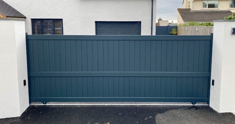 “Whistler” design Aluminium Sliding gate