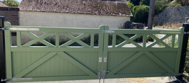Accoya timber bespoke painted gates