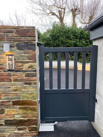 Aluminium Pedestrian Gate 1