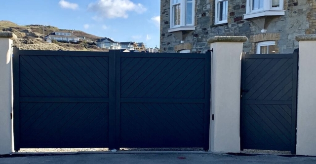 Ali gates herringbone effect Aluminium gates Perranporth Cornwall