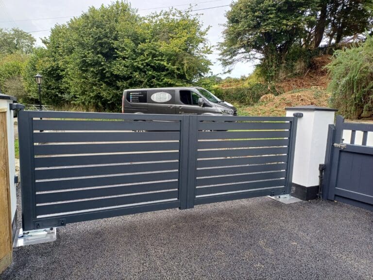 Avea design Aluminium Gates St Austell